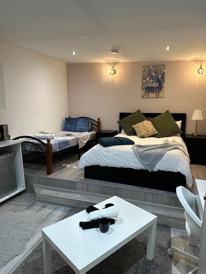 Charming Studio Apartment In Londres Extérieur photo